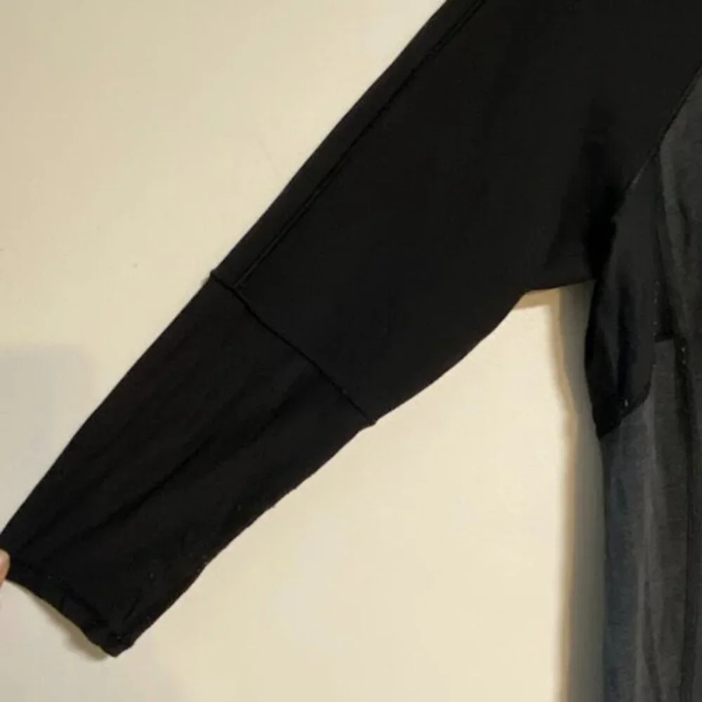 Lululemon Black & Charcoal Long Sleeve Athletic Tunic Top - Picture 5 of 7